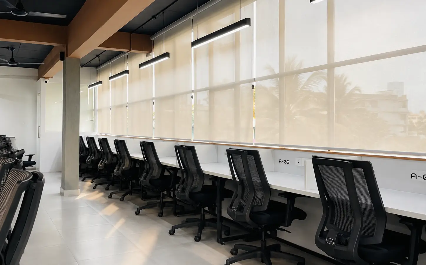 Hot desks at Spunic Manjeri Coworking Space